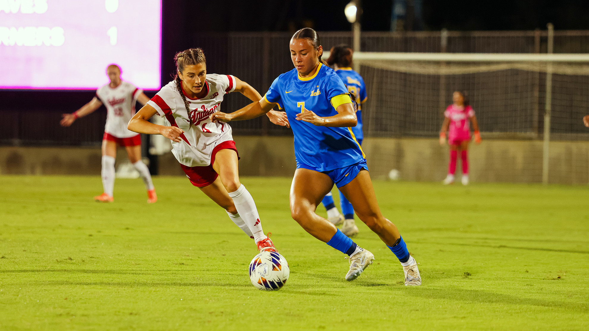 Paloma Daubert fights off a defender