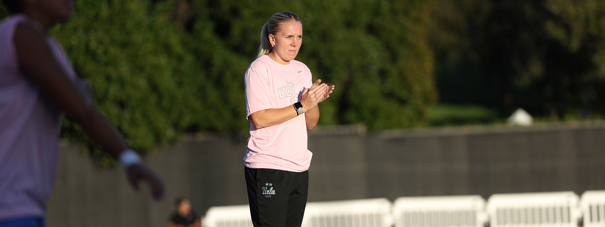 Feighan_Molly_20251019_WSOC_Iowa_MH_R6II7938.JPG Molly Feighan claps